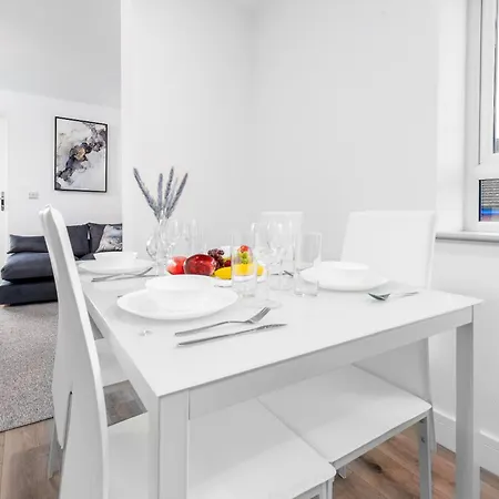 Apartment The Marson's Collection - 2 Bedroom - Balcony - Secure Parking - 4mc